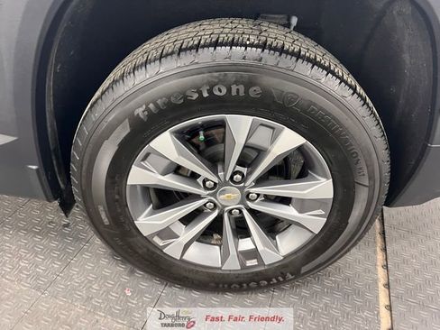 Used 2025 Chevrolet Equinox LT FWD image 24