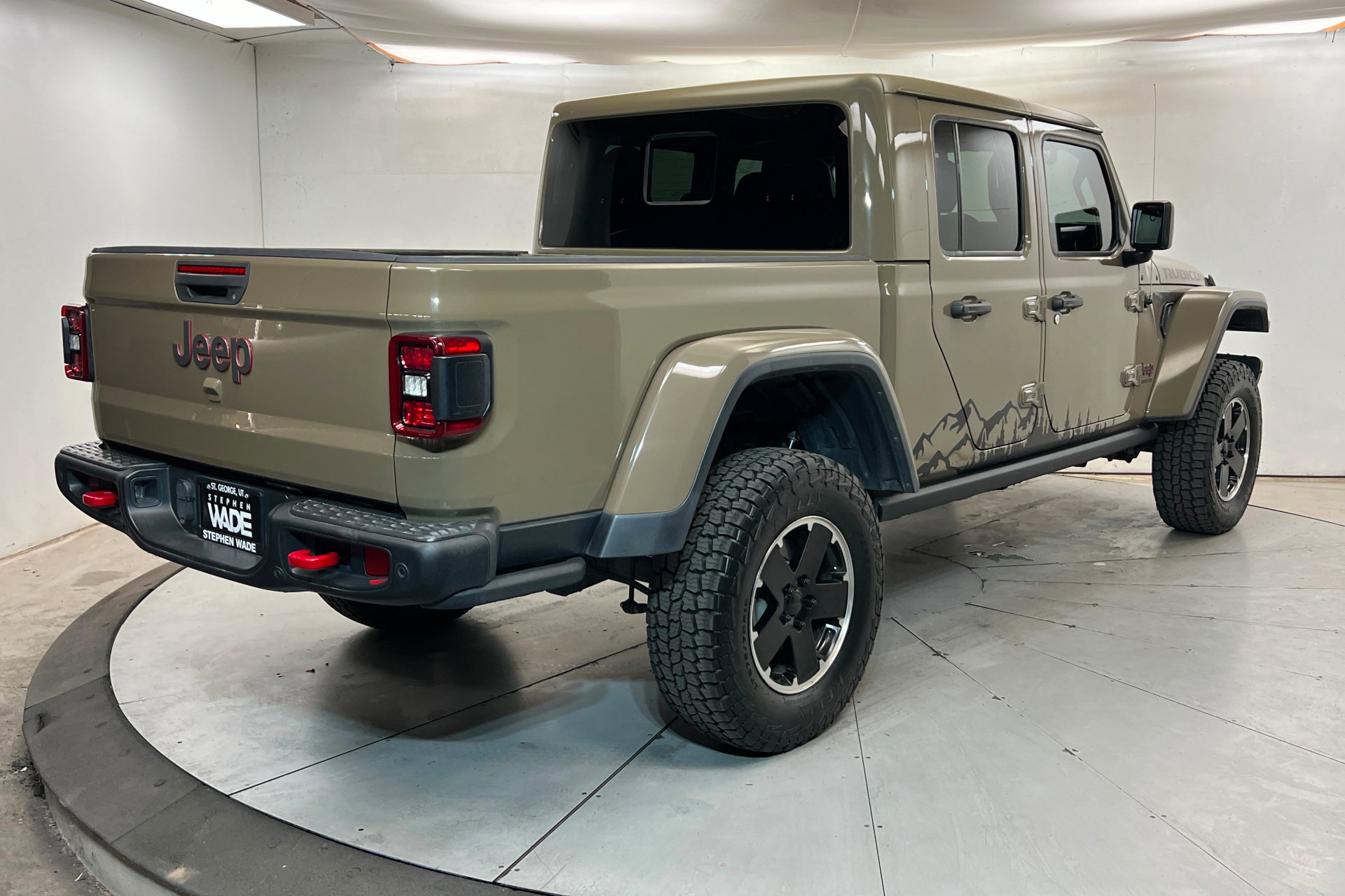 Used 2020 Jeep Gladiator Rubicon AWD/4WD image 5