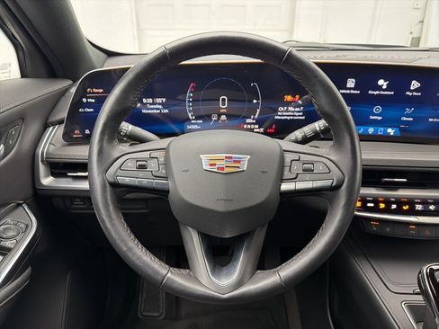 Used 2025 Cadillac XT4 Premium Luxury w/ Technology Package image 26
