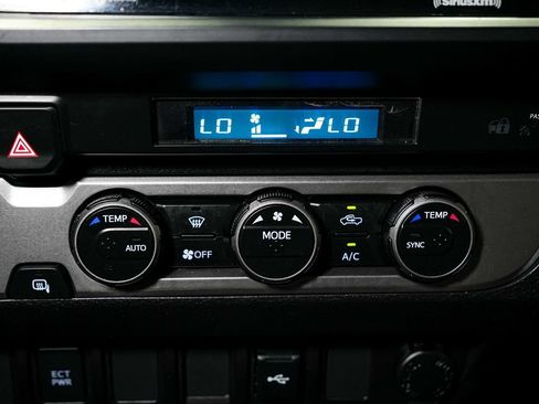 Used 2023 Toyota Tacoma SR RWD image 13