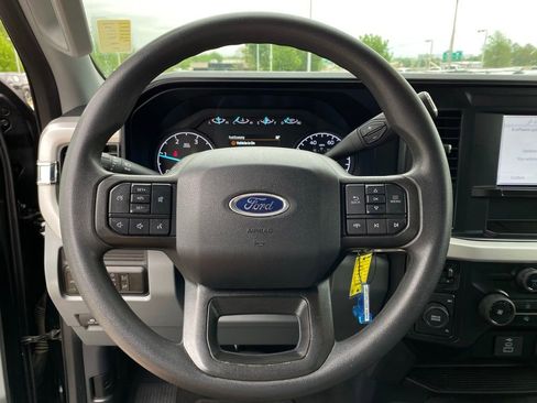 Used 2025 Ford F250 XLT image 12