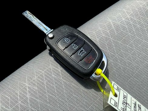 Used 2017 Hyundai Tucson SE w/ SE Popular Package 02 FWD image 12