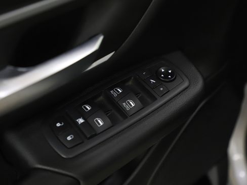 Used 2021 RAM 1500 Big Horn image 19