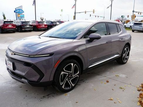 New 2026 Chevrolet Equinox EV LT image 33