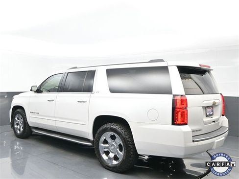 Used 2016 Chevrolet Suburban LTZ image 3
