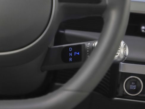 Used 2023 Hyundai Ioniq 5 SEL image 16