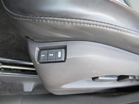 Used 2016 Chevrolet Equinox LTZ w/ Enhanced Convenience Package FWD image 17