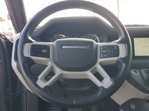 Used 2023 Land Rover Defender 110 S AWD/4WD image 28