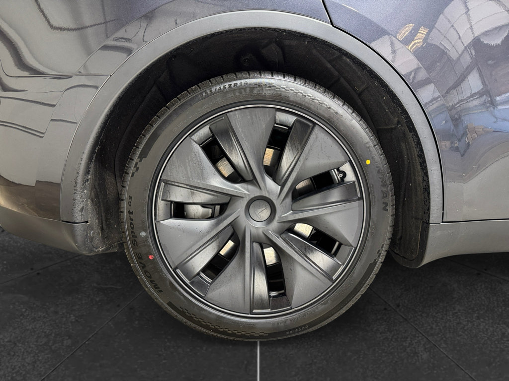 Used 2025 Tesla Model Y Long Range RWD image 34