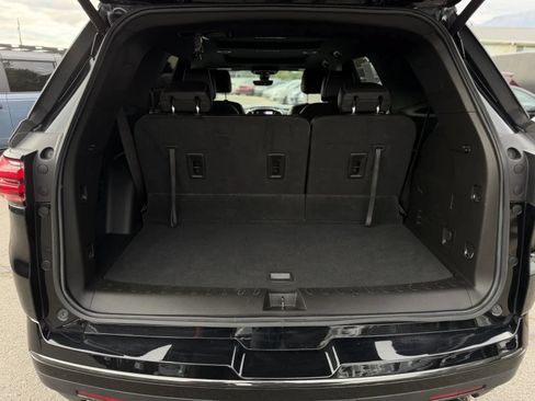 Used 2023 Chevrolet Traverse Premier w/ Redline Edition FWD image 18
