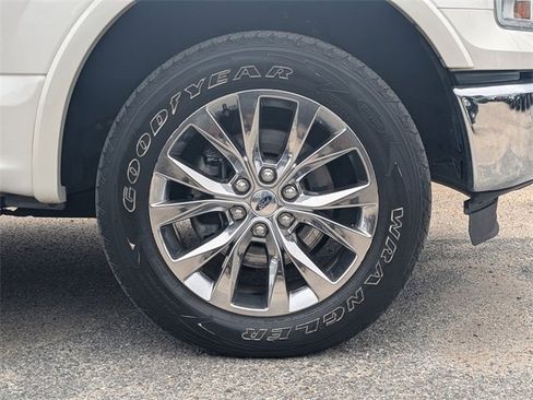 Used 2015 Ford F150 Lariat w/ Equipment Group 502A Luxury image 11