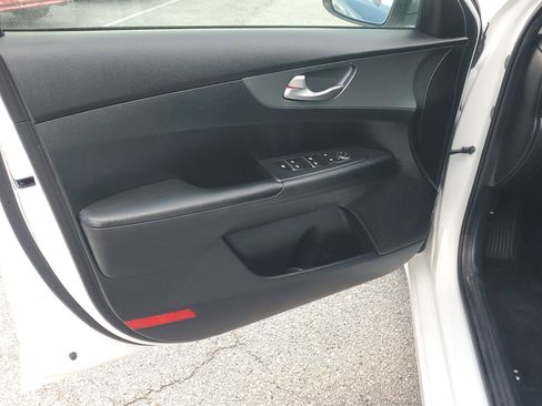 Used 2020 Kia Forte Sedan image 18