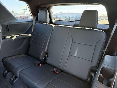 Certified 2023 Chevrolet Traverse LT w/ LT Premium Package image 21