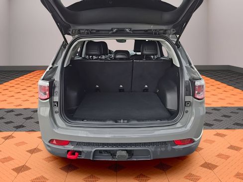 Used 2019 Jeep Compass Trailhawk w/ Popular Equipment Group AWD/4WD image 15