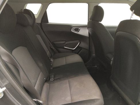 Used 2021 Kia Soul LX image 19