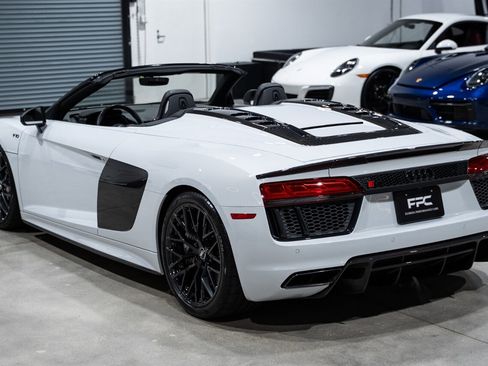 Used 2018 Audi R8 V10 plus AWD/4WD image 4