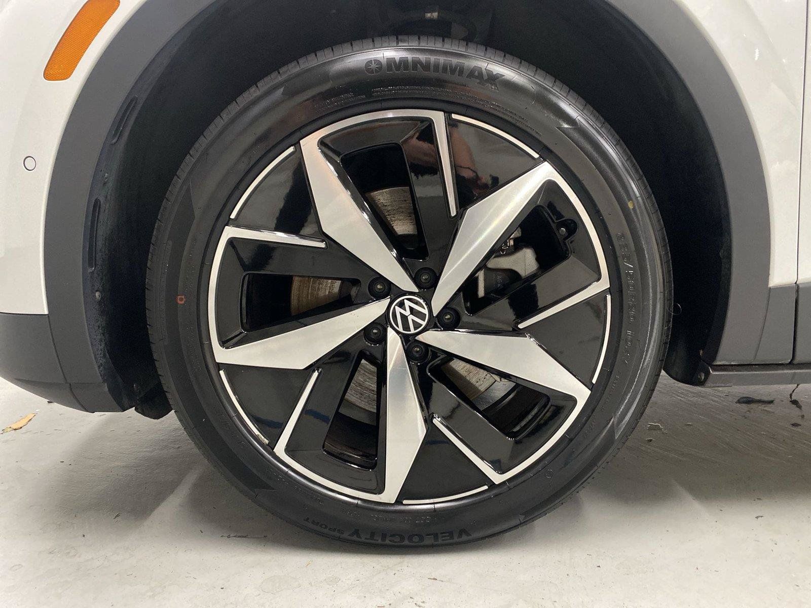 Used 2023 Volkswagen ID.4 Pro S AWD/4WD image 23