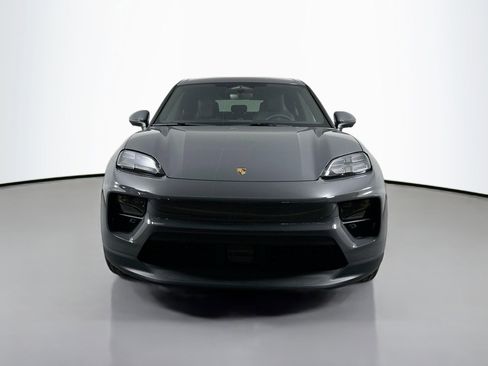 Certified 2025 Porsche Macan 4 Electric image 10