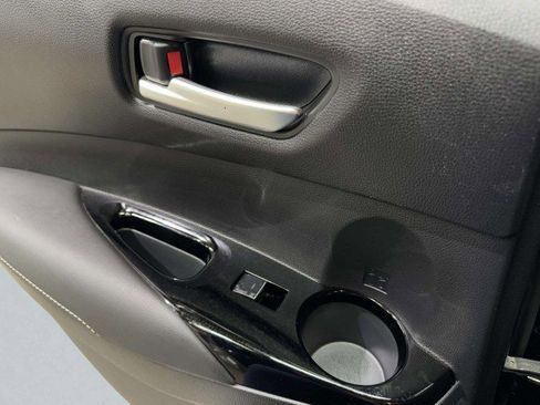 Used 2019 Toyota Corolla SE image 42