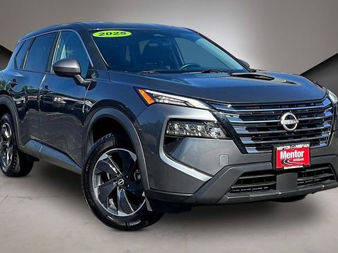 Used 2025 Nissan Rogue SV AWD/4WD image 1