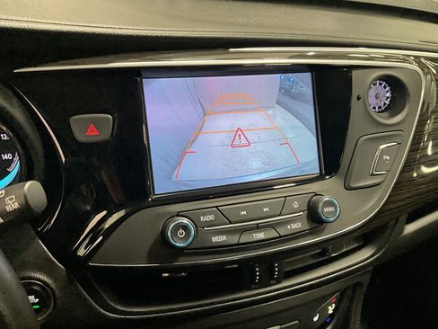 Used 2017 Buick Envision Essence image 20