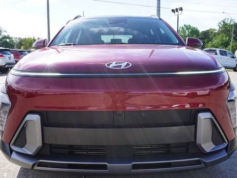 Used 2024 Hyundai Kona Limited image 11
