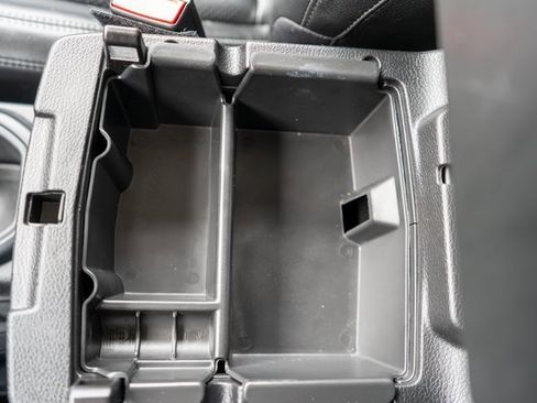 Used 2021 Jeep Wrangler Sport image 27