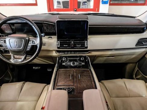 Used 2020 Lincoln Navigator L Reserve w/ Equipment Group 208A Reserve image 13