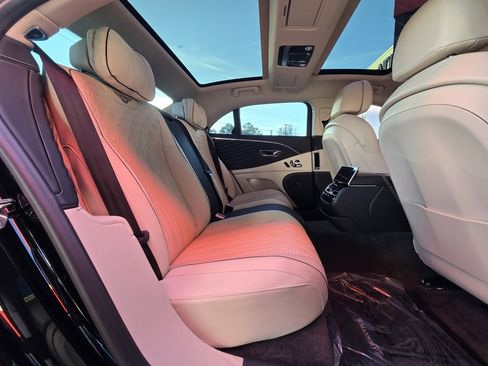 Used 2020 Bentley Flying Spur W12 image 41