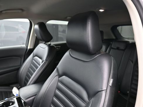 Used 2020 Ford Edge SEL w/ Cold Weather Package FWD image 18