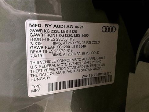 Used 2024 Audi Q3 2.0T Premium Plus image 33
