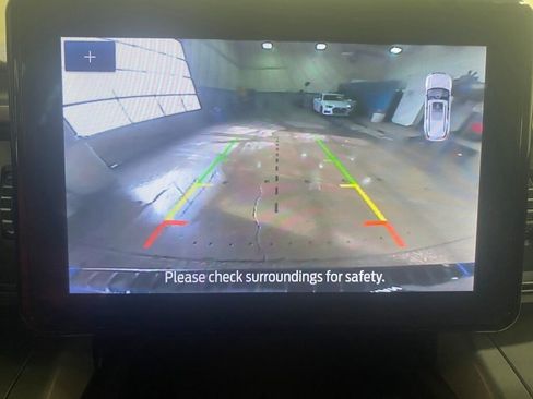 Used 2023 Ford Explorer XLT image 12