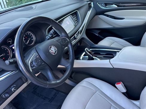 Used 2021 Buick Enclave Essence w/ Sound and Sites Package image 10