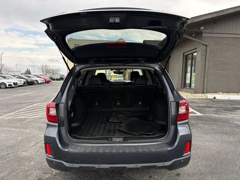 Used 2017 Subaru Outback 2.5i Limited AWD/4WD image 10