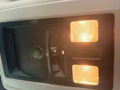 Used 2018 RAM 1500 Classic SLT RWD image 29