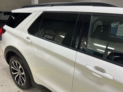 Certified 2025 Ford Explorer ST-Line image 11