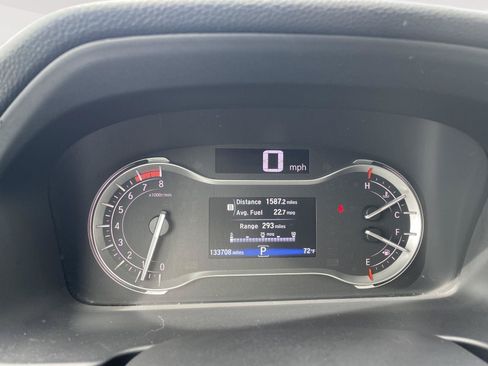 Used 2017 Honda Pilot EX-L image 2