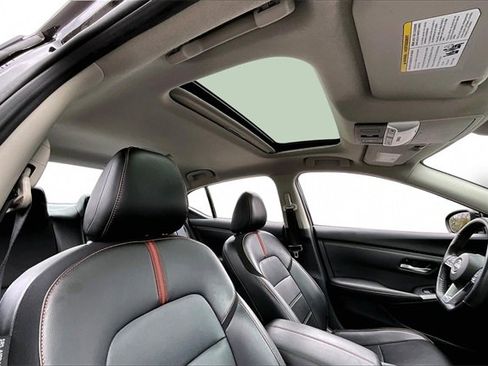 Used 2024 Nissan Sentra SR w/ SR Premium Package image 24