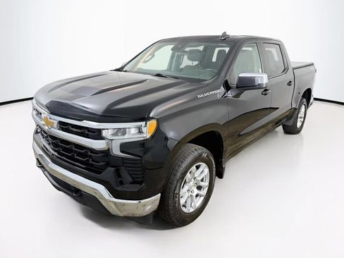 Used 2023 Chevrolet Silverado 1500 LT AWD/4WD image 33