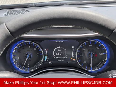Certified 2026 Chrysler Pacifica Select FWD image 26