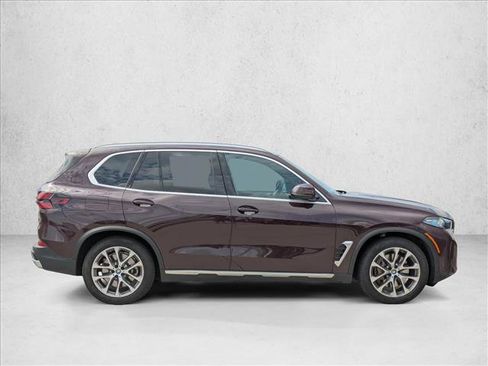 Used 2025 BMW X5 xDrive50e w/ Executive Package AWD/4WD image 4