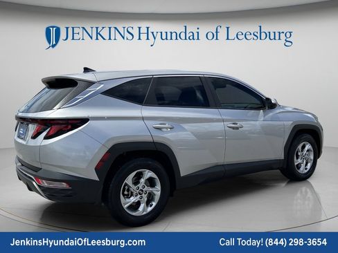 Certified 2024 Hyundai Tucson SE FWD image 5