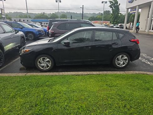 Used 2024 Subaru Impreza 2.0i AWD/4WD image 2