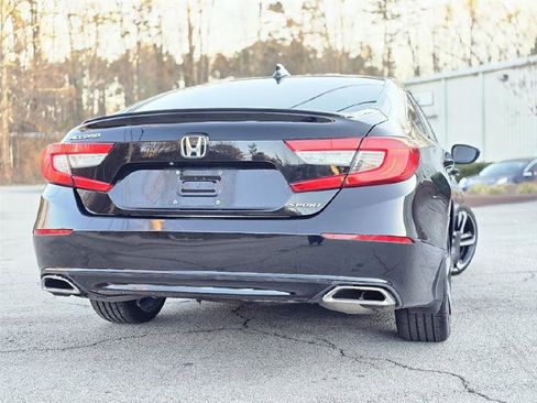 Used 2018 Honda Accord Sport image 3