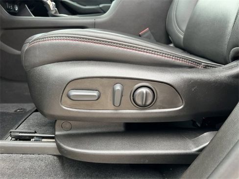 Used 2023 Chevrolet Traverse RS image 13