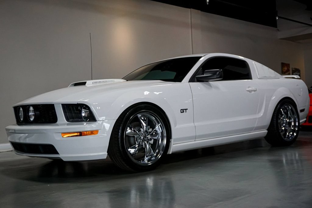 Used 2007 Ford Mustang GT Premium RWD image 3