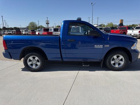 Used 2016 RAM 1500 Express RWD image 7