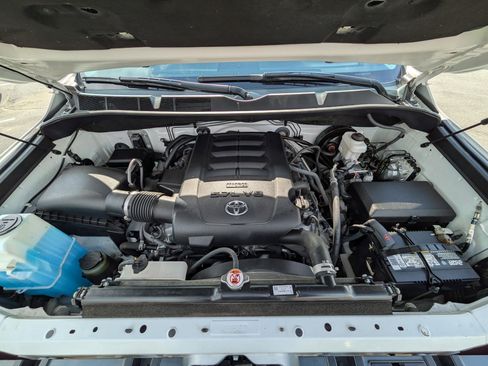 Used 2021 Toyota Tundra Platinum image 26