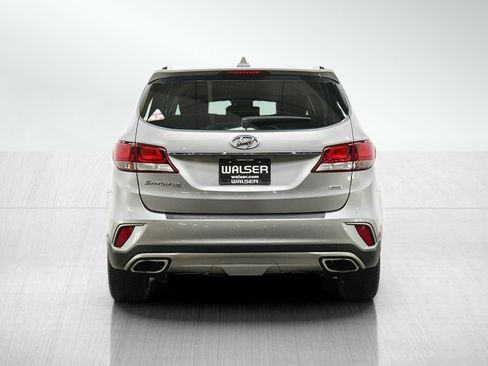 Used 2017 Hyundai Santa Fe SE w/ Cargo Package AWD/4WD image 4