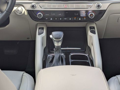 Certified 2024 Kia Telluride S w/ S Sunroof Package FWD image 24